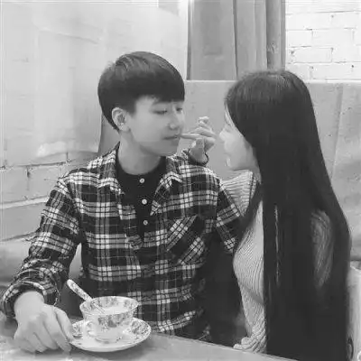 2021情侣黑白头像一男一女深爱无需拿来显摆好好珍惜吧