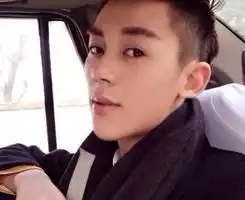 我愿做你的心中英雄男生头像