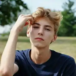 阳光帅气的男生欧美高清图片2018不如遇见你三生有幸