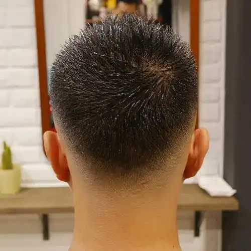 年底男发别乱剪,周边铲短露额发齐刘海,很多男士剪完都很帅