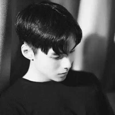 表达心累想哭的伤感说说心情短语,句句戳心