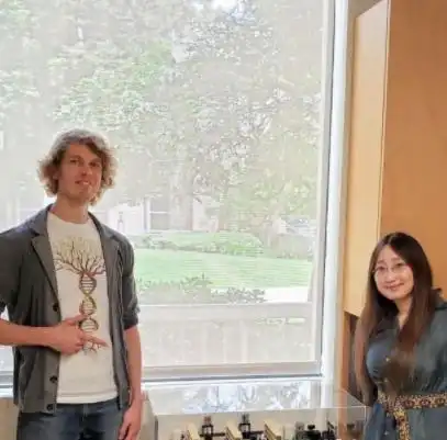 美女学霸钱露露嫁4任老公,38岁成名校教授,被骂用姿色换学历