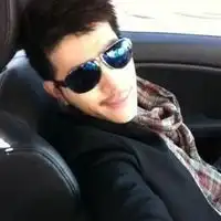 请问这个人叫什么名字