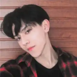 男生微信头像低调成熟大气念旧的人活的总像个拾荒者