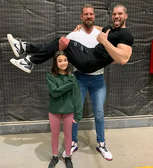 弗罗里安穆特鲁florianmunteanu图片