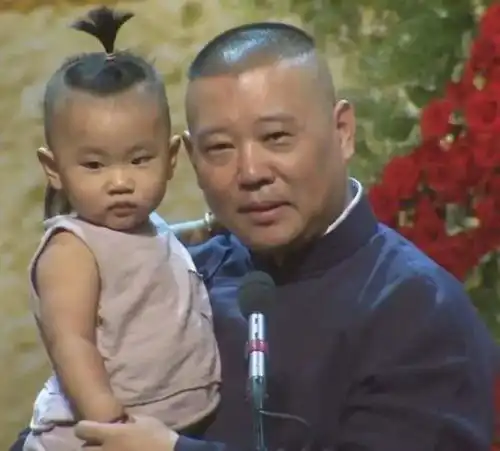 基因到底有多重要郭麒麟长相完胜弟弟,这遗传的不公平啊