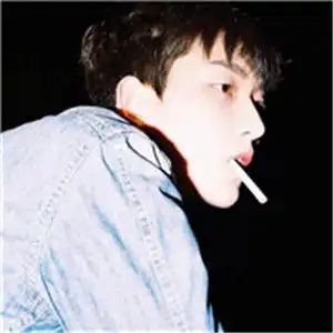 颓废抽烟男生头像精神不振颓废感爆棚