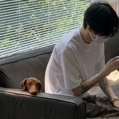 很有范的阳光帅气的男生头像沉默并非是无话可说而是一言难尽