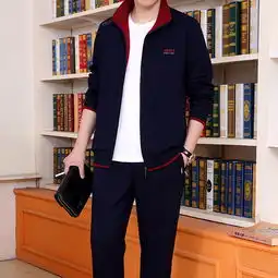 男人过中年就该穿的嫩一些,52岁大叔穿成这样,看着就像38岁