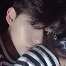 对什么事情都抱着冷淡个性的男生经典个性头像