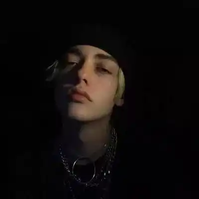 男生头像善良有尺,忍让有度