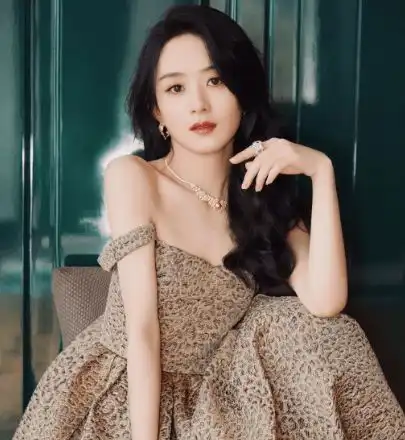 李湘当众失态骂赵丽颖,赵丽颖一句话怼过去,这什么情况