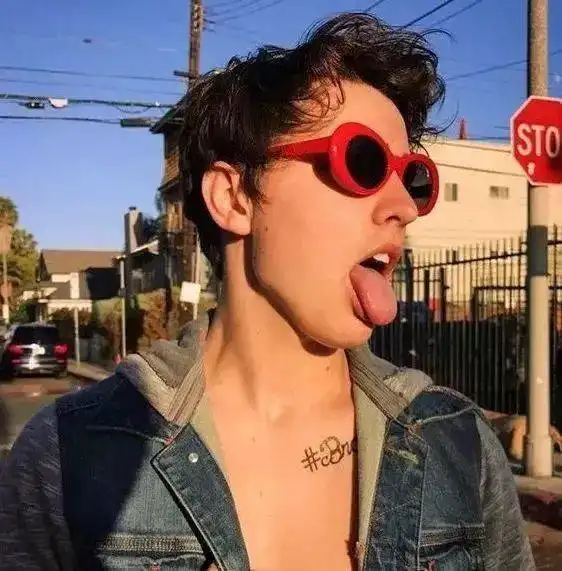 来一波欧美头像叭