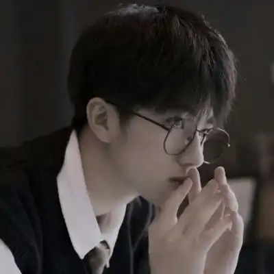 伤感男生头像帅气颓废最痛的不是离别而是回忆