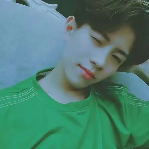 男生头像忘不掉的回忆就记住吧