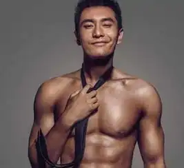 最性感的男明星杨洋的臀,张艺兴的腹肌,王凯的手,他的胸