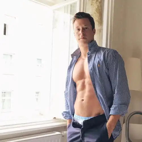 欧美猛男形体大选十二suit西装黑袜大汉系列