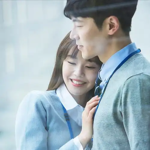 男闺蜜失恋了,我去安慰他一夜我好,我也让女闺蜜来安慰我