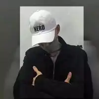 男生头像戴帽子帅气真人戴帽子帅气的男生头像