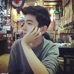 男友的妈妈给我200块钱,让我离开她儿子