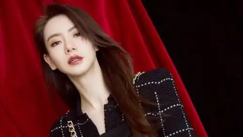 如何评论戚薇的长相