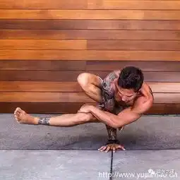 男人瑜伽,力量与雕塑的静止之美