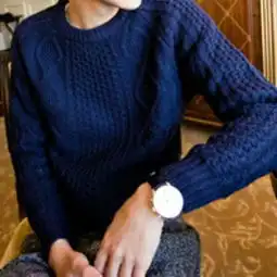 男生上半身无头头像,跪求