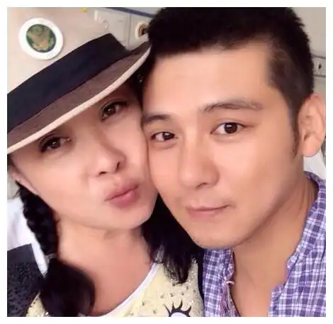 张海燕二婚娶小16丈夫,58岁恋上小28岁男模,爱情无年龄