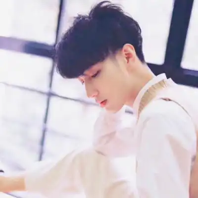 2023精致帅气男生头像