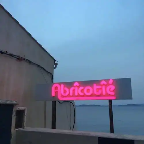 背景图三来一组喜欢的