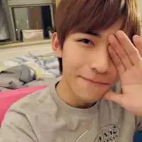 这个男生的叫什么名字顺便把他博客地址给我谢了