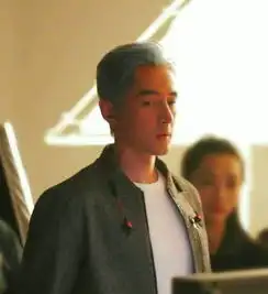 胡歌用寸头帅翻全场,这才是型男的正确打开方式