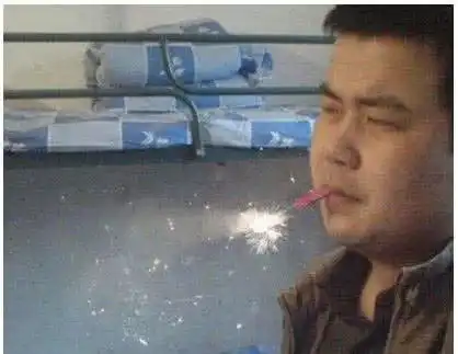 p图大神你根本惹不起,腹肌男秒变排骨男,大神得劲不