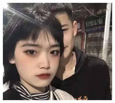 唯美宠溺情侣头像,一左一右超辛福,秀儿都偷偷模仿