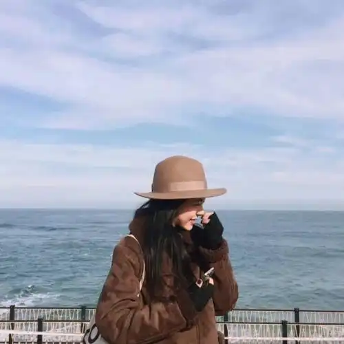 情侣头像我曾踏月而来只因你在山中