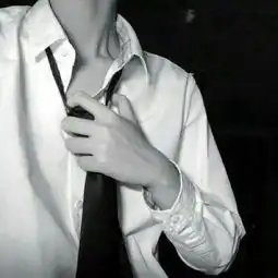 小清新白衬衫侧脸和半身男生头像