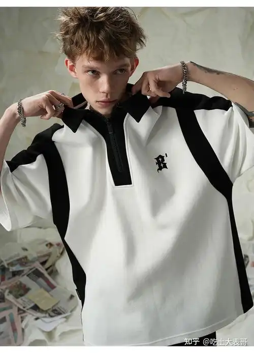 有哪些适合年轻男人穿的polo衫推荐polo衫怎么穿才好看且不显老穿polo衫,当气质男人高级耐看的高品质polo衫分享轻熟风少年感成熟穿搭通勤穿搭男生穿搭