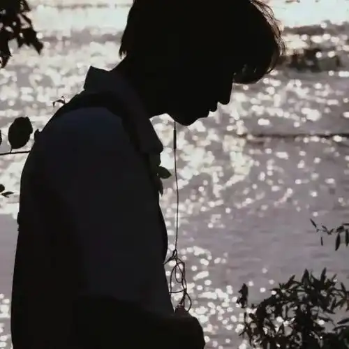 男生头像只要心是晴朗的,人生就没有雨天