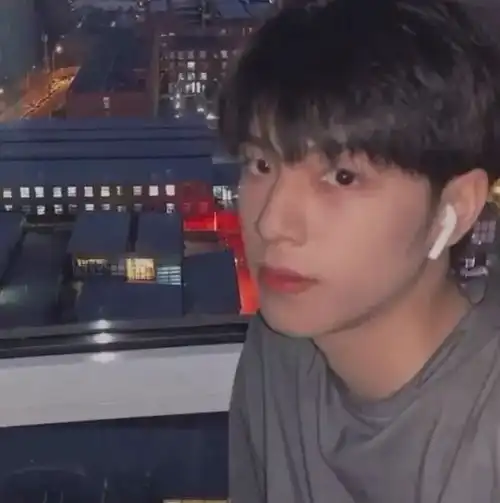 单人情头我对你只有正儿八经的偏心