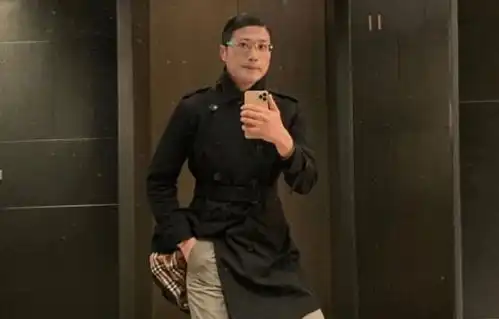 火爆全网的金融圈人类高质量男性,真实身份只是上海的外汇徐经理