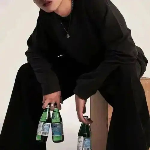 ins温柔男生头像