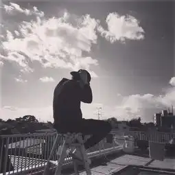 男生qq头像背影带帽子滴