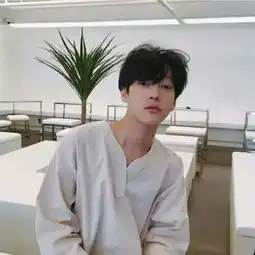 2018qq头像男生成熟帅气有魅力念旧的人活的总像个拾荒者