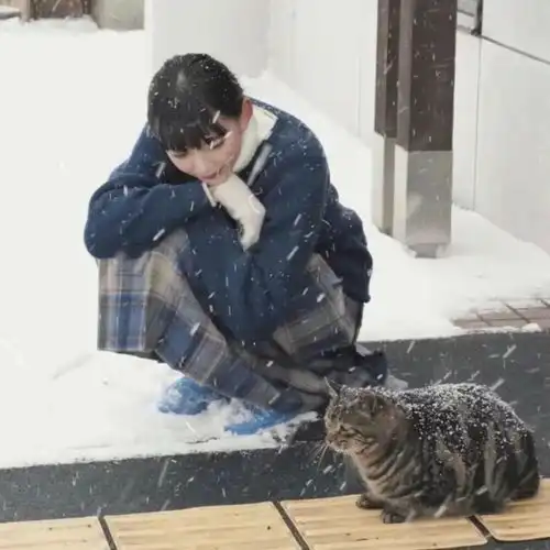 头像适合冬天用的温暖女头