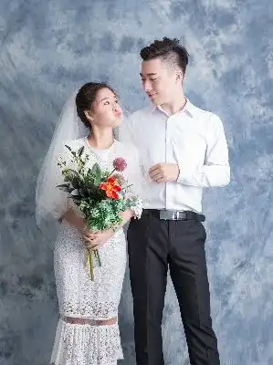 必须让另一半的微信头像换成情侣照的3个星座女