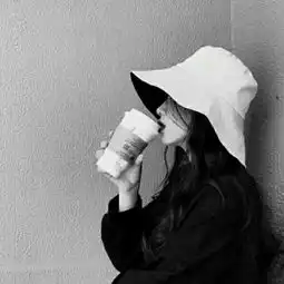 女生头像黑白伤感侧脸孤独真人忧伤头像