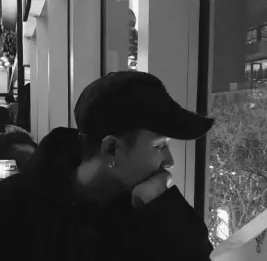 初中男生为何总喜欢申请小号一大半都在做这3件事,全错算我输