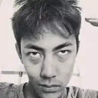 高智商男生头像看起来智商很高的男生头像