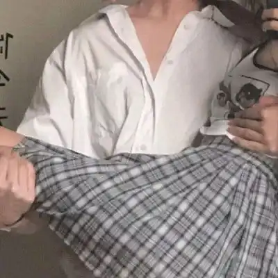 情侣真人头像一人一张分开一左一右情侣头像真人两张配对