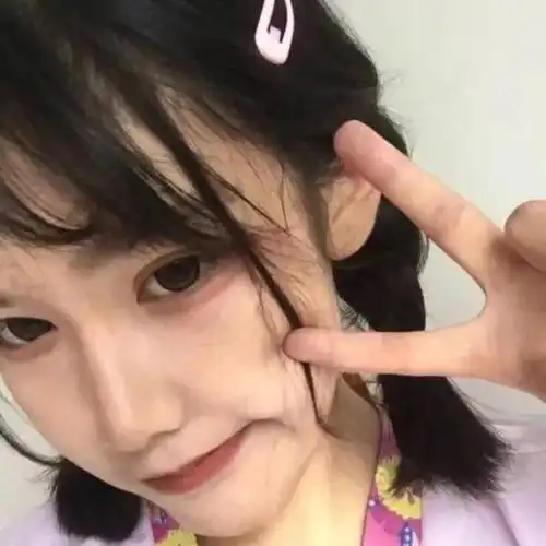 头像在所有人事已非的景色里,我最喜欢你